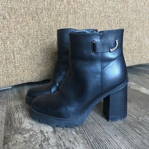 Genuine leather Boots